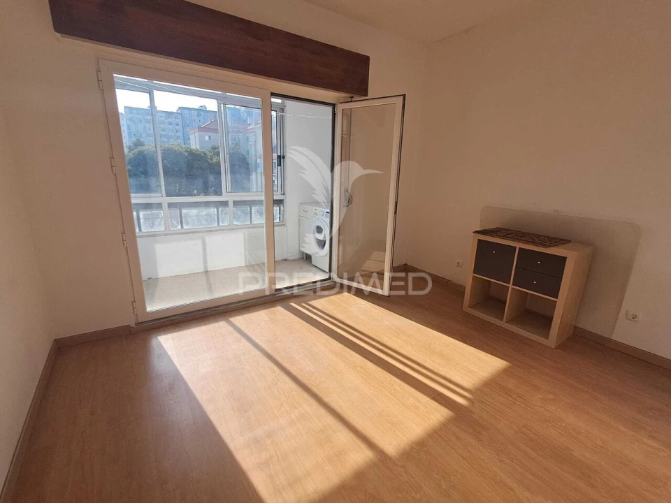 Apartamento T1 para Venda em Águas Livres Foto 5