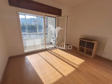 Apartamento T1 para Venda em Águas Livres