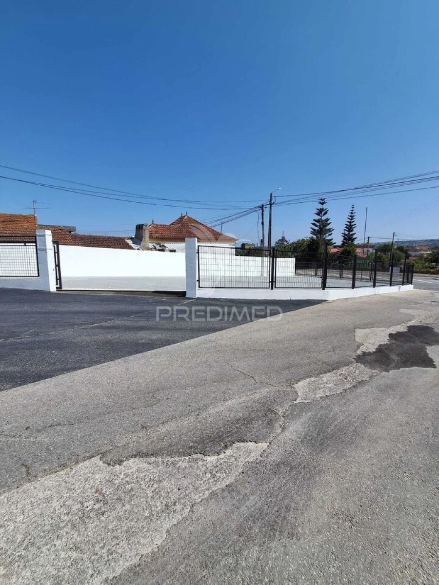 Armazém para Arrendamento em Batalha Foto 3
