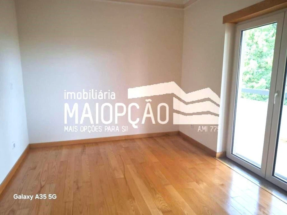 Apartamento T6 para Venda em Guarda Foto 4
