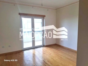 Apartamento T6 para Venda em Guarda