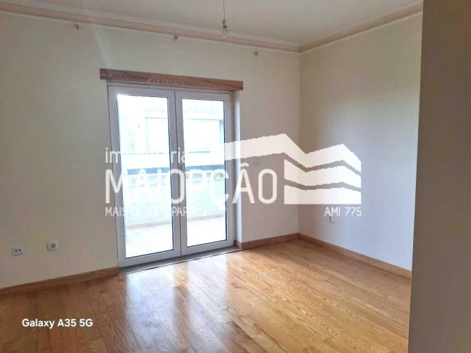 Apartamento T6 para Venda em Guarda Foto 13