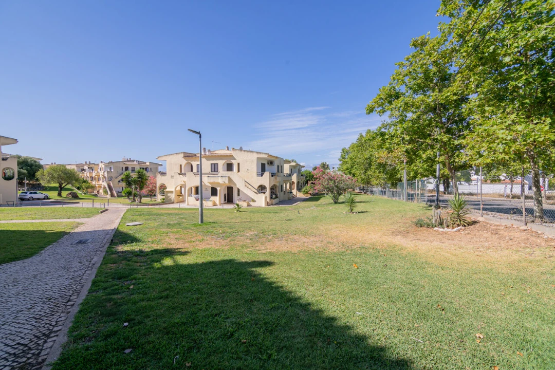 Apartamento T1 para Venda em Alvor Foto 7