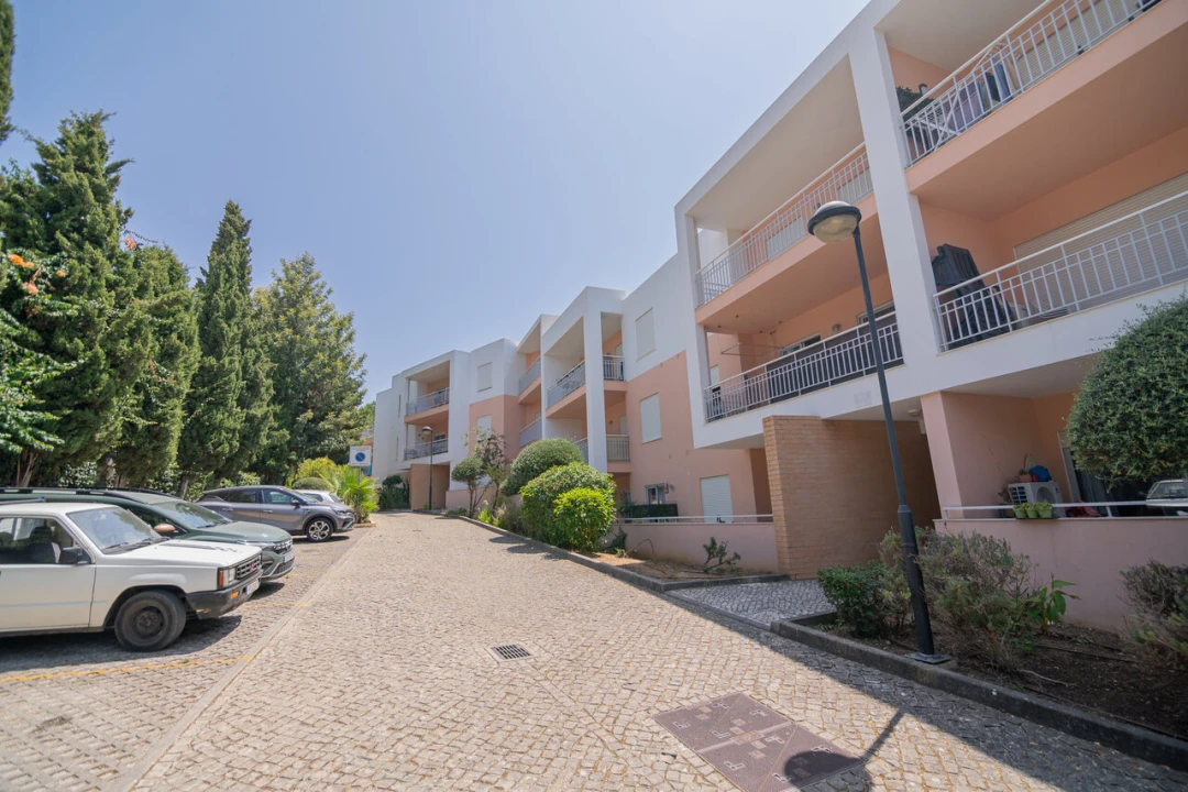 Apartamento T1 para Venda em Portimão Foto 3