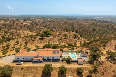 Moradia T7 para Venda em Vila Nova de São Bento e Vale de Vargo