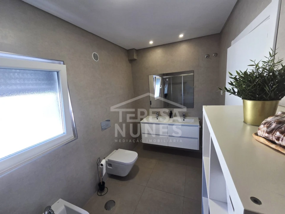 Moradia T3 para Venda em Quinta do Conde Foto 17