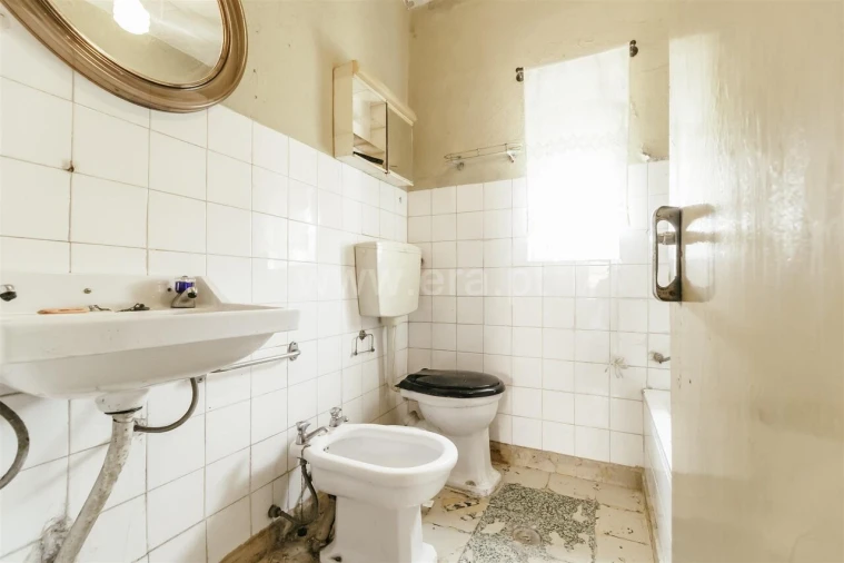 Prédio para Venda em Tortosendo Foto 14