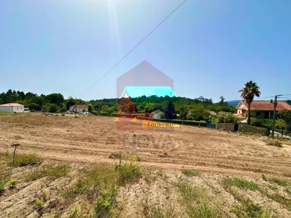 Terreno para Venda em Torre e Portela Foto 3