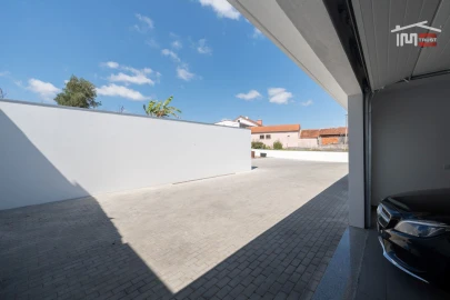 Moradia T4 para Venda em Milagres
