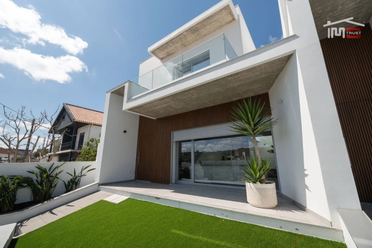 Moradia T4 para Venda em Milagres Foto 35