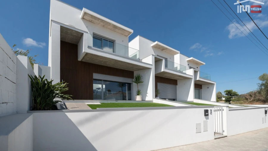 Moradia T4 para Venda em Milagres