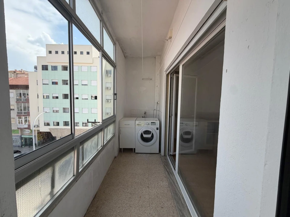 Apartamento T1 para Venda em Águas Livres Foto 4