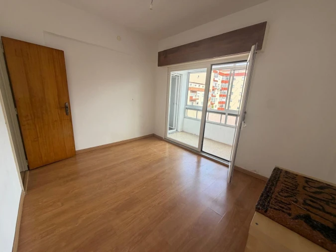 Apartamento T1 para Venda em Águas Livres Foto 3