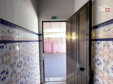 Negócio para Venda em Sarilhos Grandes