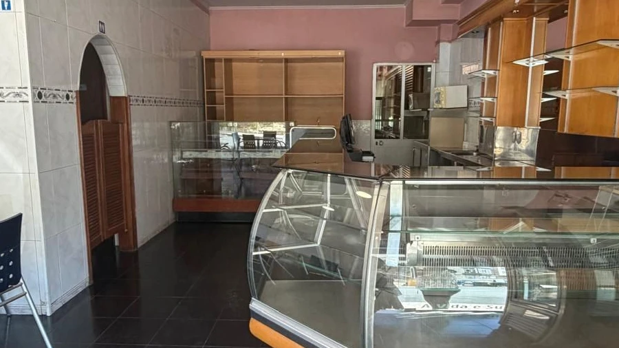 Loja para Arrendamento em Queluz e Belas