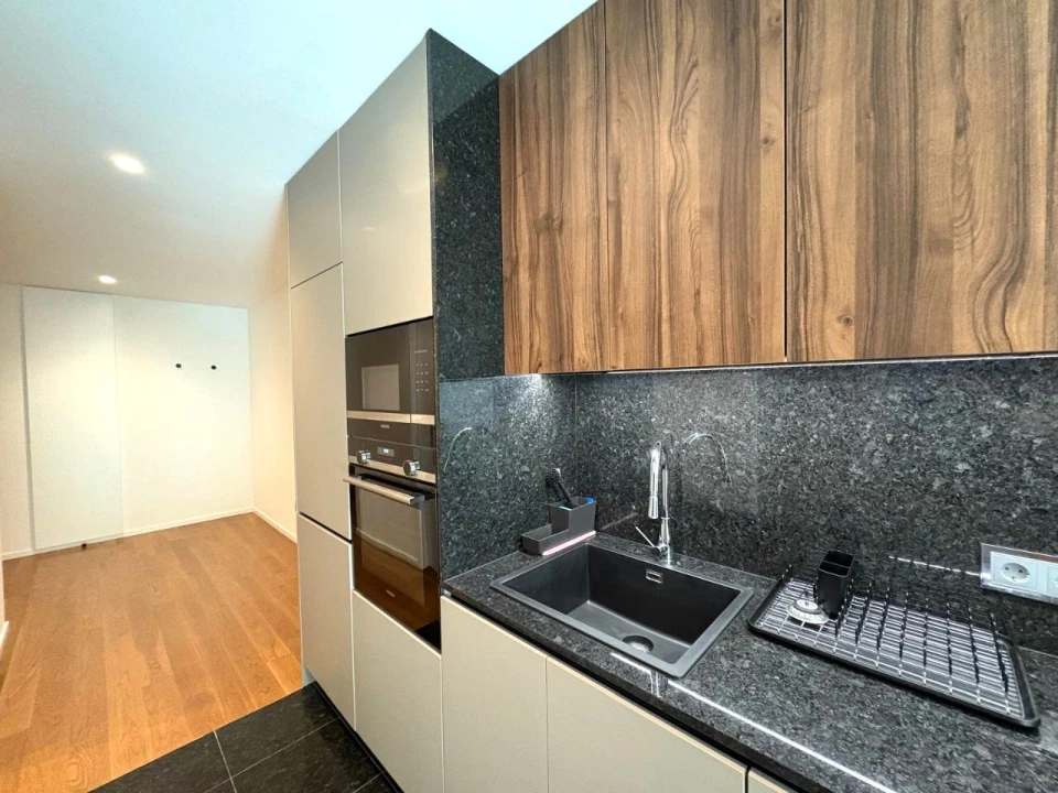 Apartamento T1 para Arrendamento em Avenidas Novas Foto 12