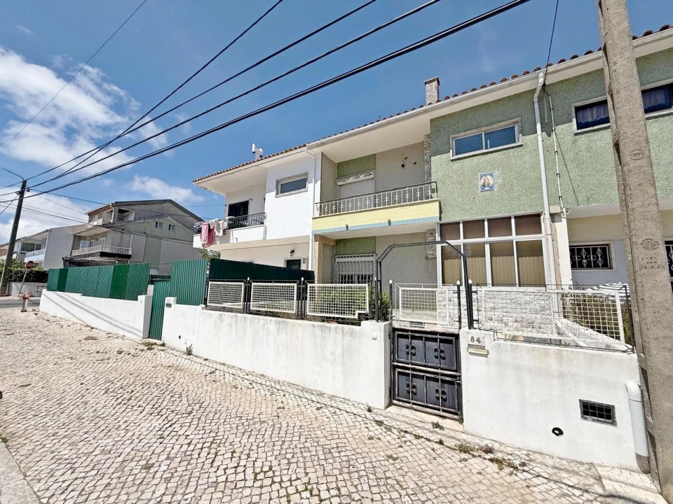 Moradia T4 para Venda em Algueirão-Mem Martins Foto 4
