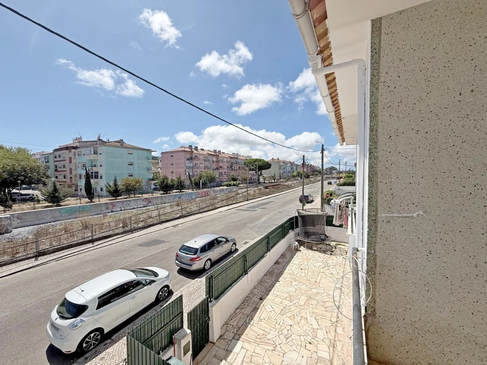 Moradia T4 para Venda em Algueirão-Mem Martins Foto 10