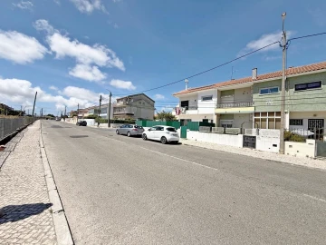 Moradia T4 para Venda em Algueirão-Mem Martins