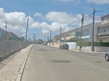 Moradia T4 para Venda em Algueirão-Mem Martins