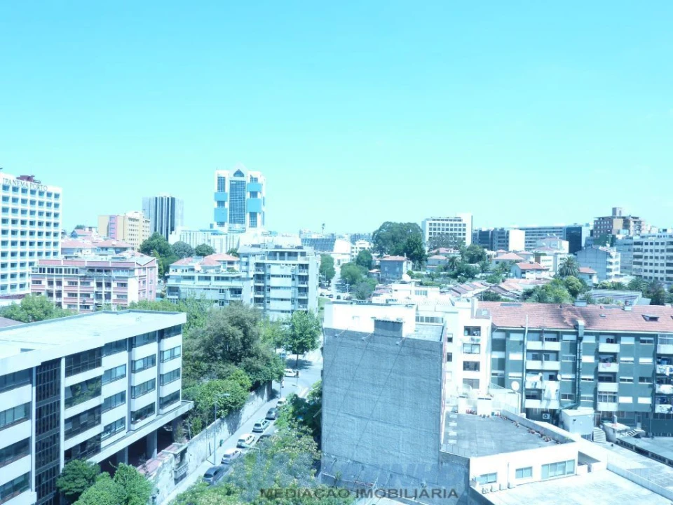 Apartamento T1 para Arrendamento em Lordelo do Ouro e Massarelos Foto 11