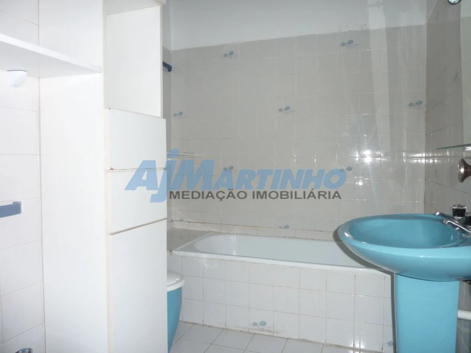 Apartamento T1 para Arrendamento em Lordelo do Ouro e Massarelos Foto 9