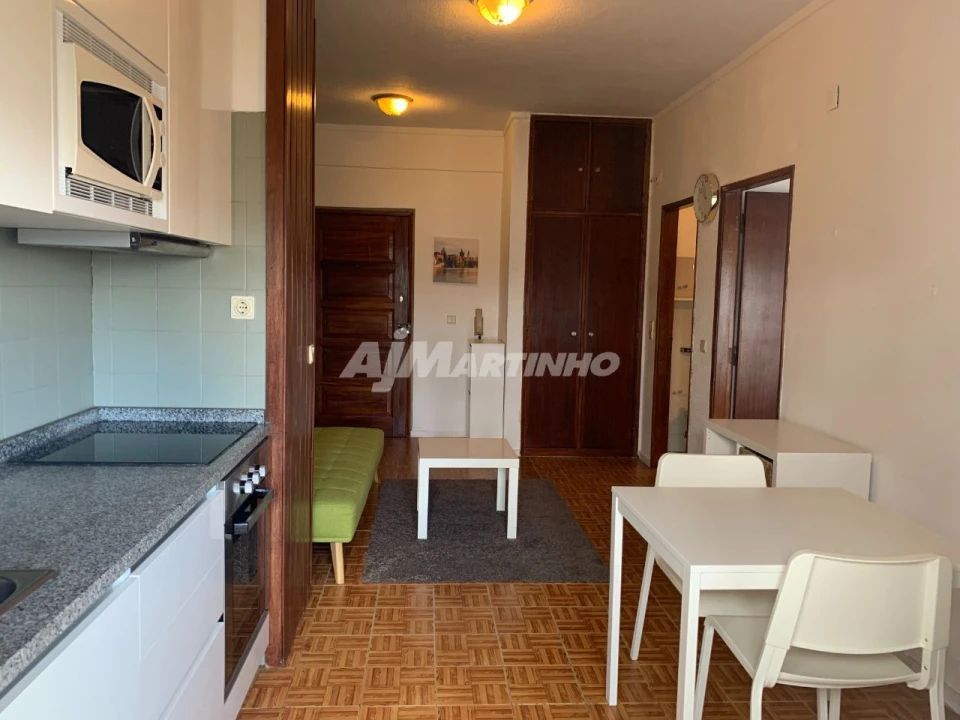 Apartamento T1 para Arrendamento em Lordelo do Ouro e Massarelos Foto 6