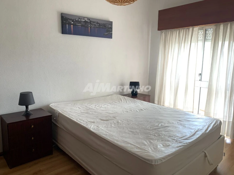 Apartamento T1 para Arrendamento em Lordelo do Ouro e Massarelos Foto 8