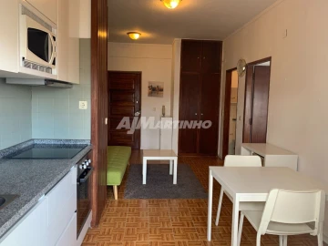 Apartamento T1 para Arrendamento em Lordelo do Ouro e Massarelos