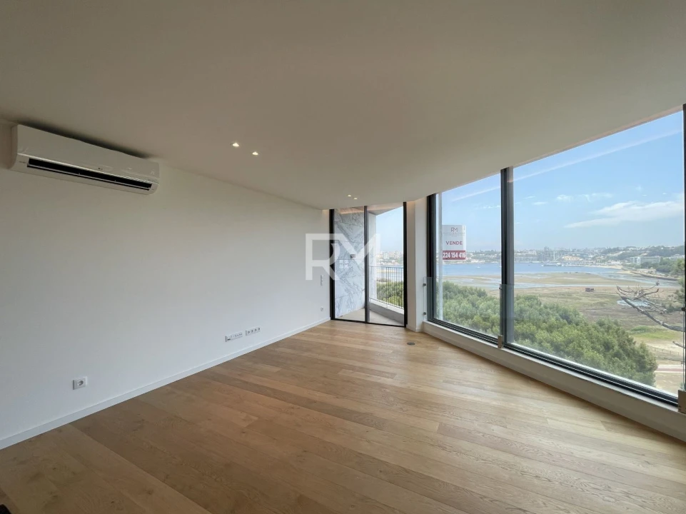Apartamento T3 para Venda em Canidelo Foto 9