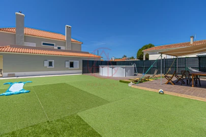 Moradia T5 para Venda em Sesimbra (Castelo)