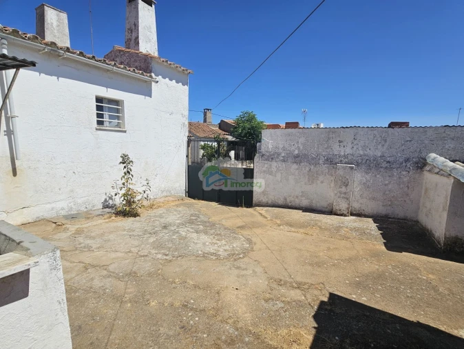 Moradia T2 para Venda em Corval Foto 12
