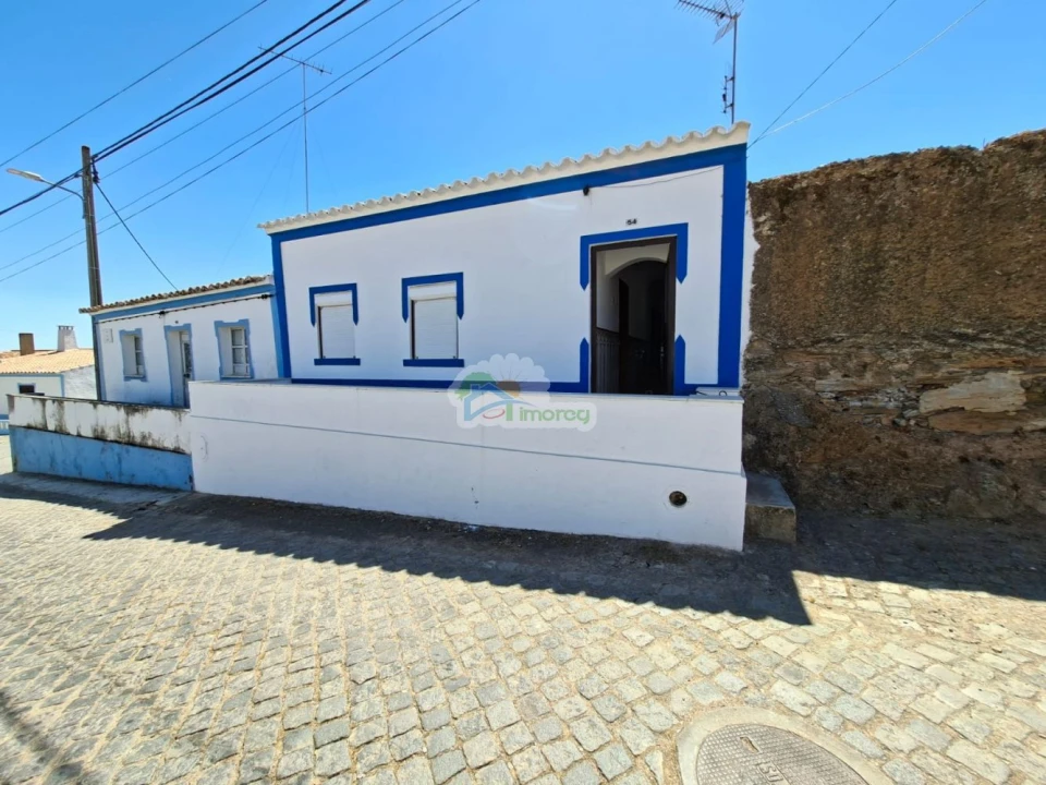 Moradia T2 para Venda em Corval Foto 18
