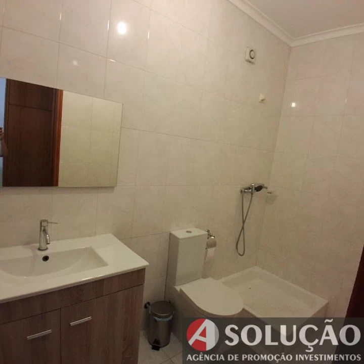 Apartamento T3 para Venda em Vermoim Foto 9