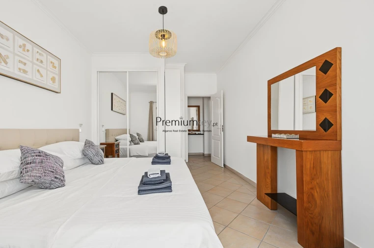 Apartamento T1 para Venda em Albufeira e Olhos de Água Foto 8