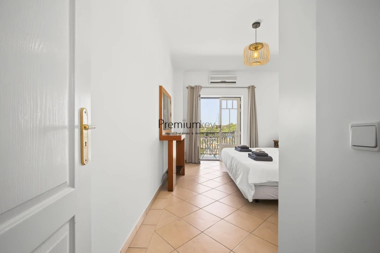 Apartamento T1 para Venda em Albufeira e Olhos de Água Foto 9