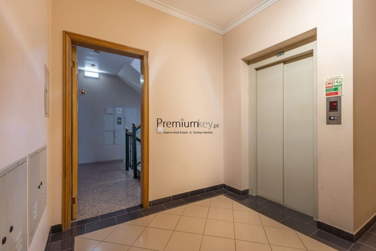 Apartamento T1 para Venda em Albufeira e Olhos de Água Foto 29