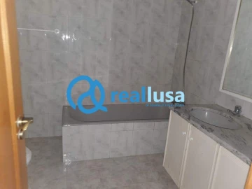 Apartamento T3 para Venda em Canelas