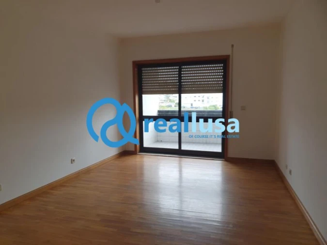 Apartamento T3 para Venda em Canelas Foto 9