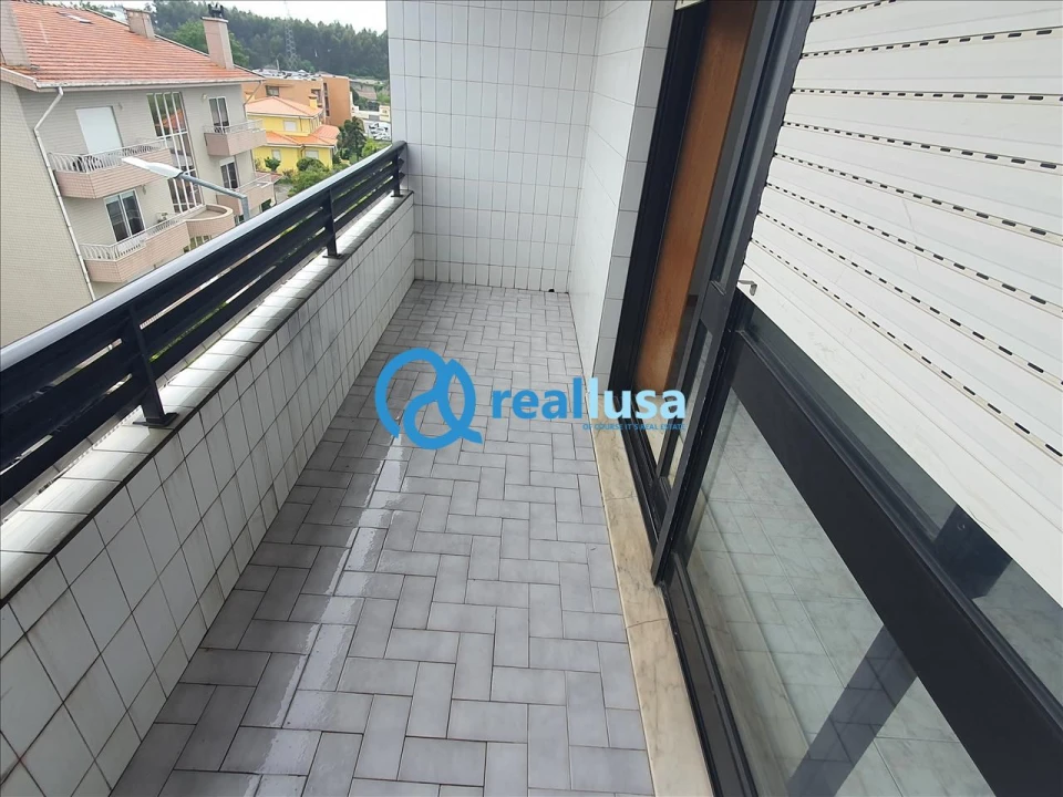 Apartamento T3 para Venda em Canelas Foto 10
