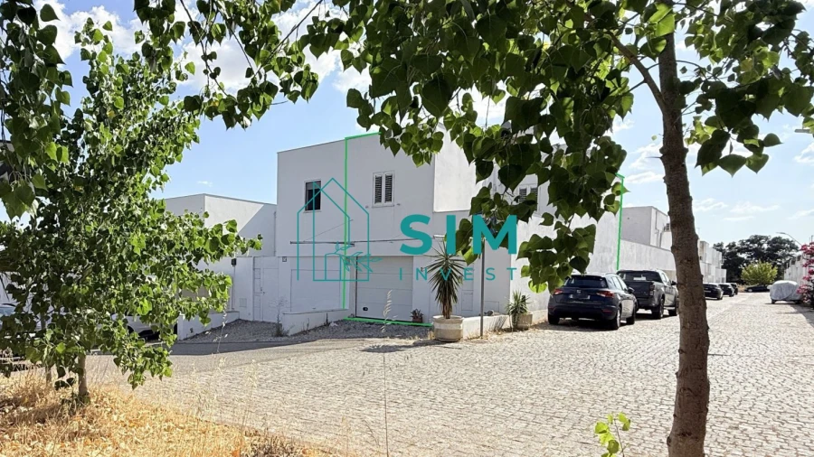 Moradia T3 para Venda em Malagueira e Horta das Figueiras