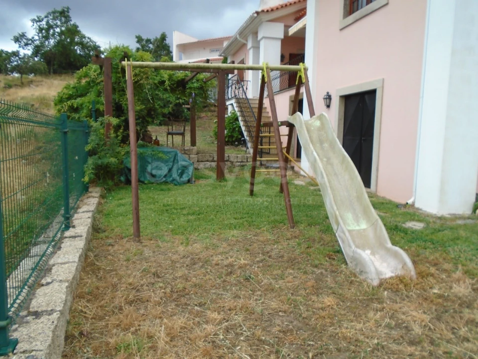Moradia T10 para Venda em Pedrogão Grande Foto 49