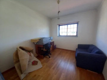 Moradia T4 para Venda em Santo Isidoro