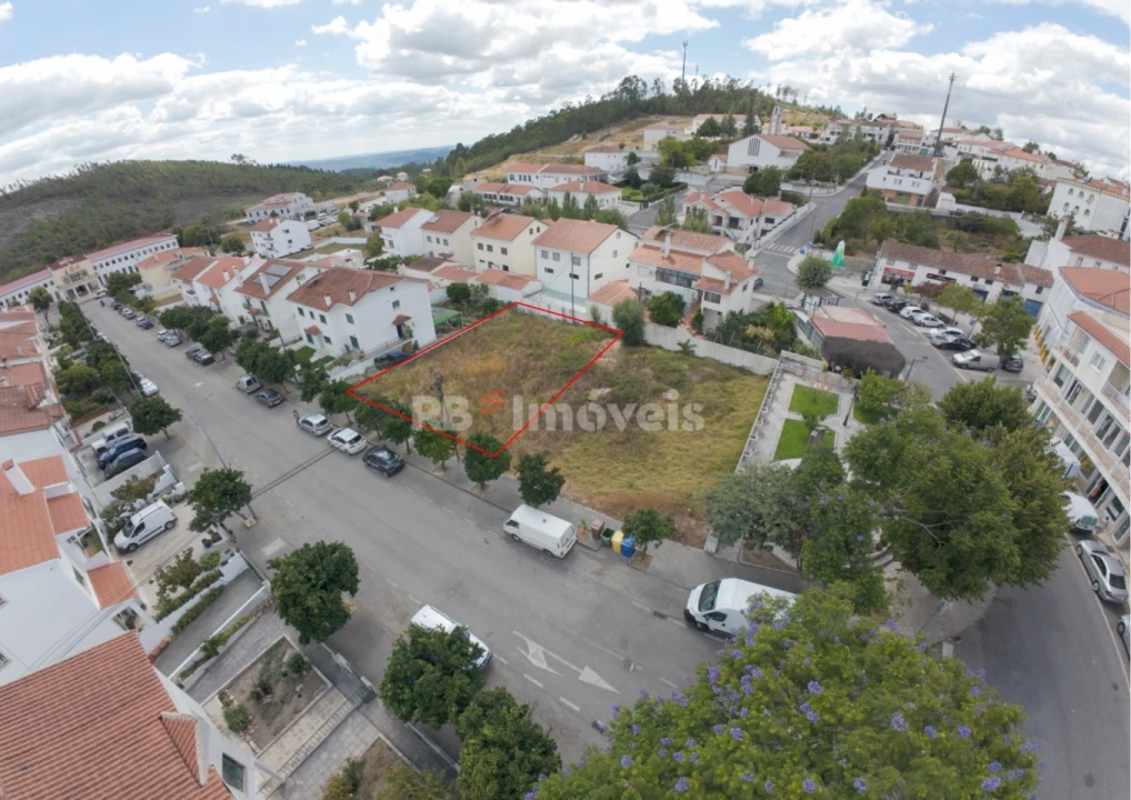 Terreno para Venda em Vila de Rei Foto 1