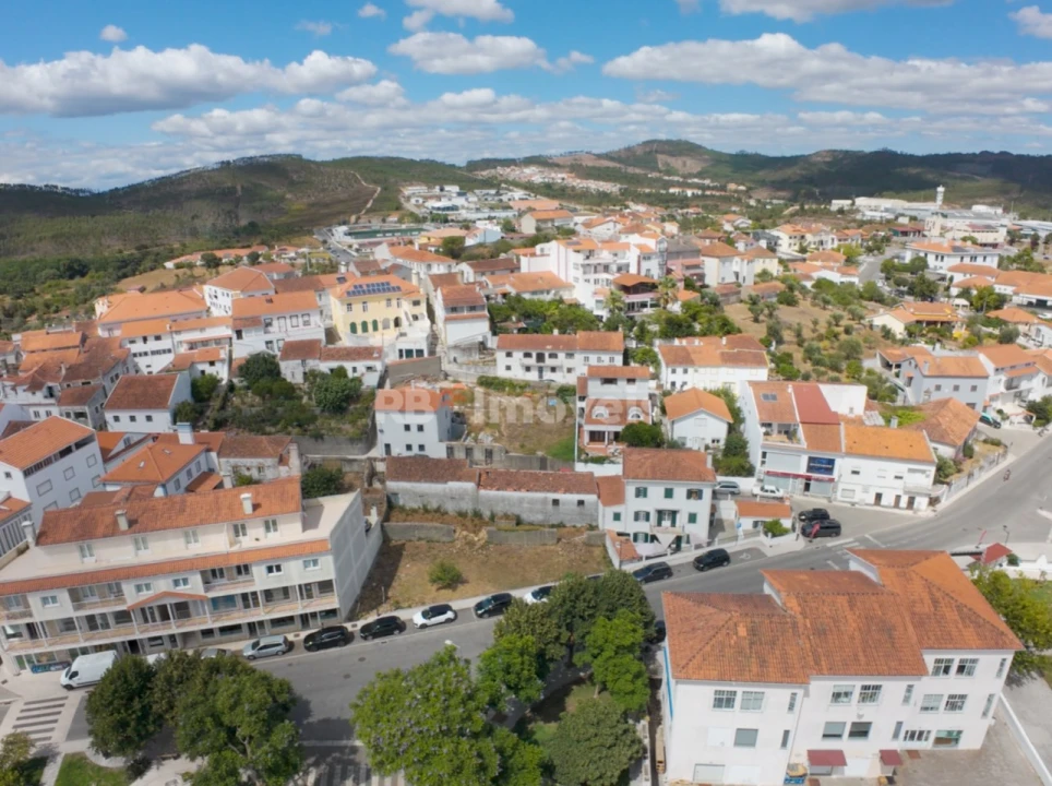 Terreno para Venda em Vila de Rei Foto 2