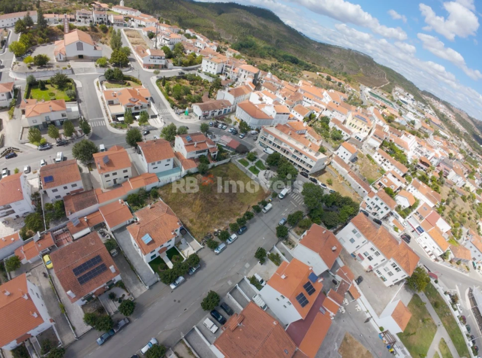 Terreno para Venda em Vila de Rei Foto 4