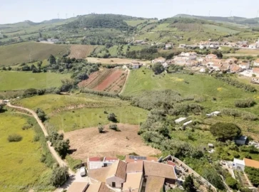 Terreno para Venda em Dois Portos e Runa