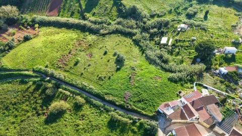 Terreno para Venda em Dois Portos e Runa
