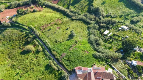 Terreno para Venda em Dois Portos e Runa