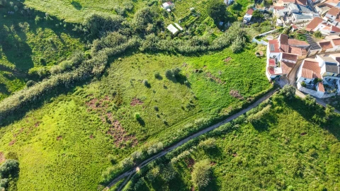 Terreno para Venda em Dois Portos e Runa